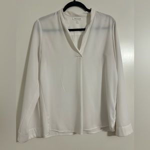 Prologue White Flowy V-neck Blouse